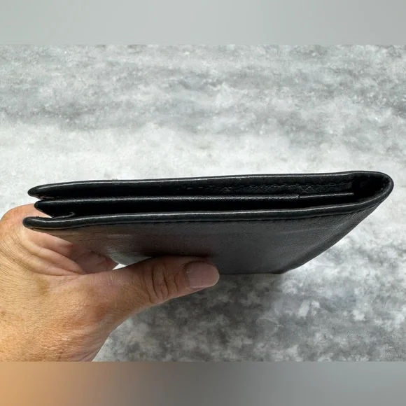 Louis Vuitton Taiga Leather Long Wallet – LV Authentic Vintage - Picture 10 of 10